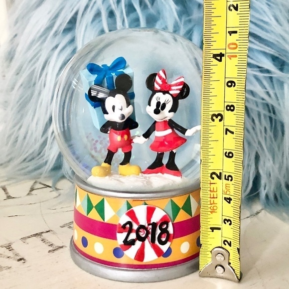 Disney, 2018, Mickey, &, Minnie, Mouse, Exclusive, Snow Globe, Nice Condition - Picture 7 of 7